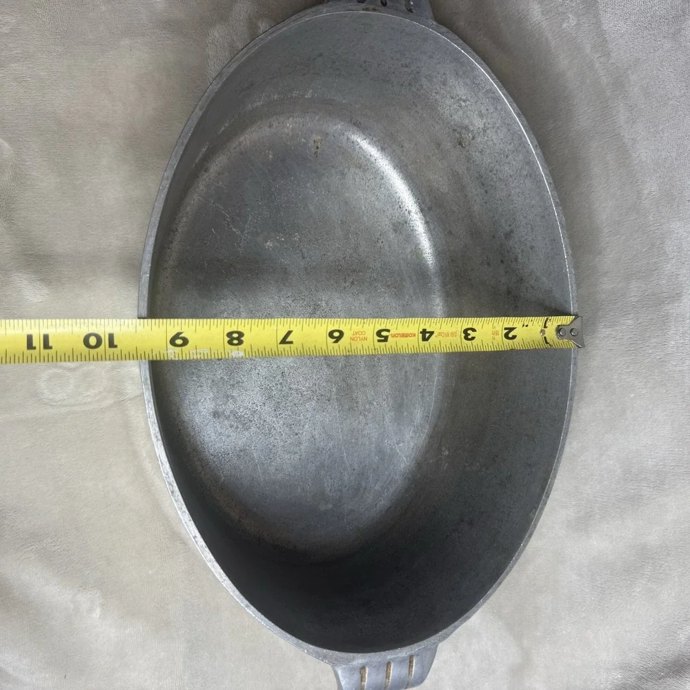 Vintage‎ Cast Aluminum Heavy Oval Roaster Dutch Oven with Dome Lid